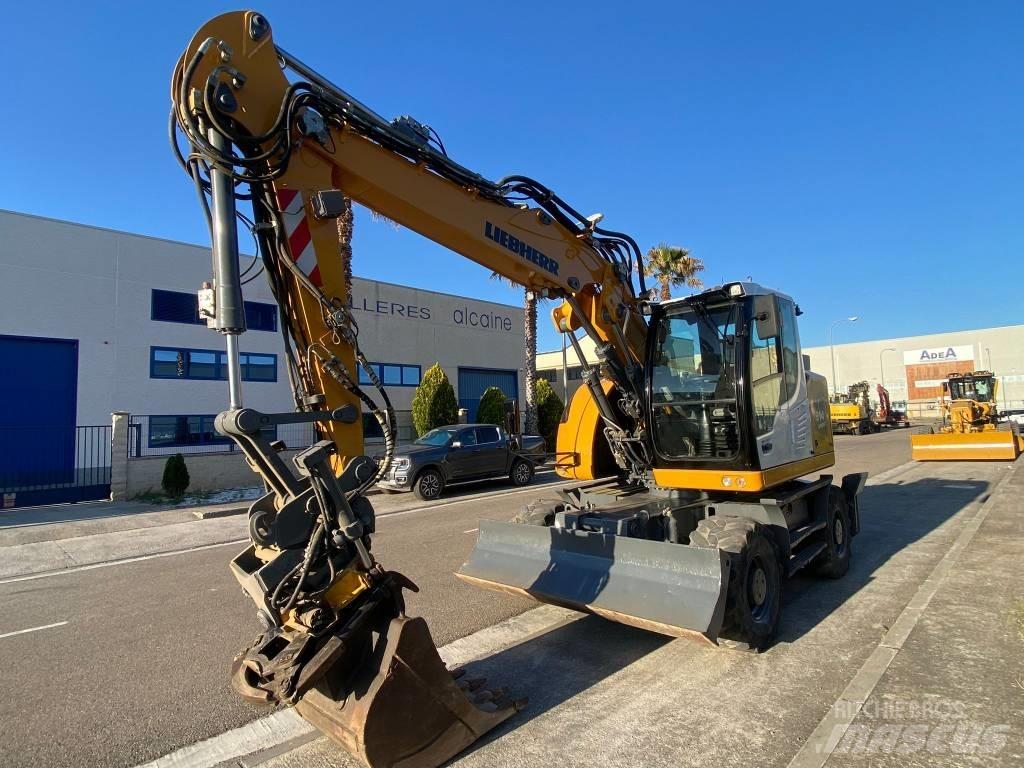 Liebherr A 914 Ekskavatori uz riteņiem