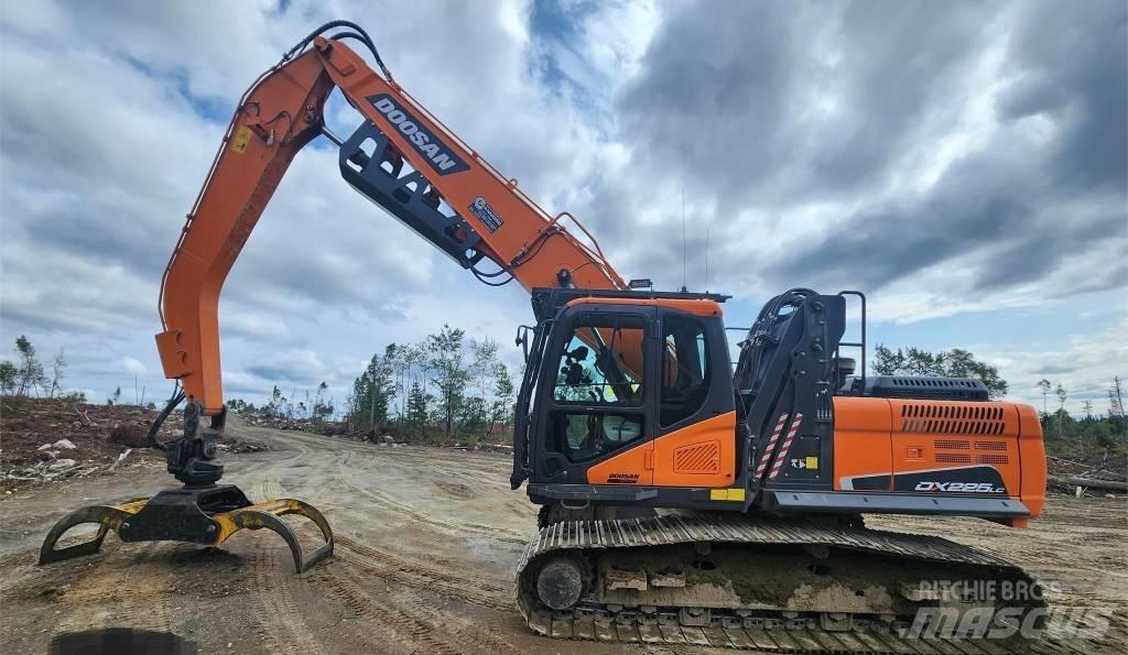 Doosan DX 225 LC-5 Kāpurķēžu ekskavatori