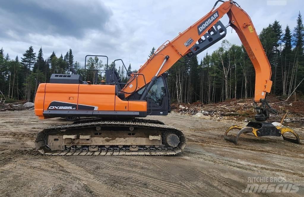 Doosan DX 225 LC-5 Kāpurķēžu ekskavatori