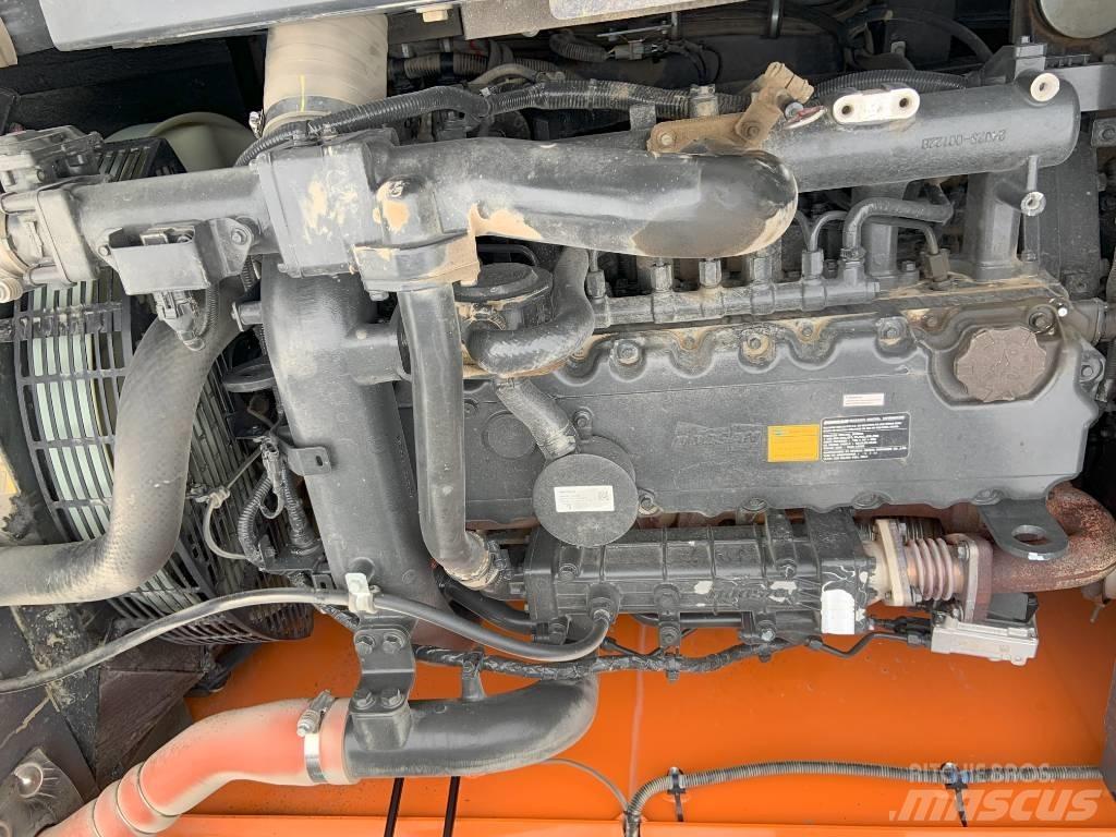 Doosan DX 225 LC-5 Kāpurķēžu ekskavatori