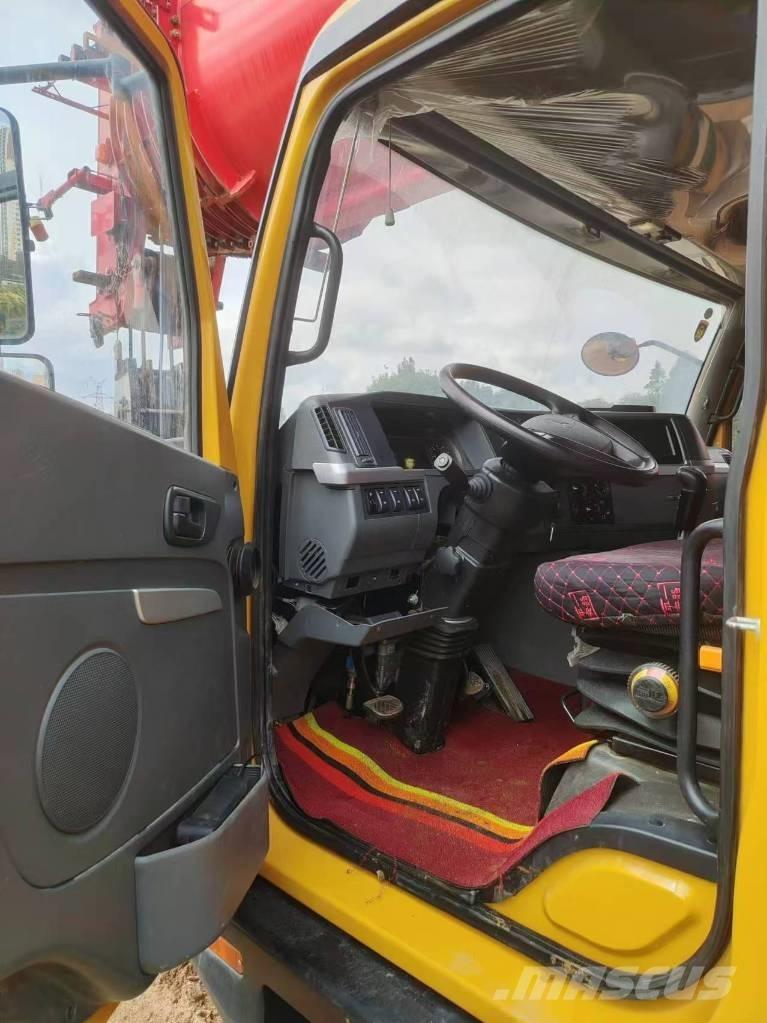 Sany STC1300C8 Visurgājēji celtņi