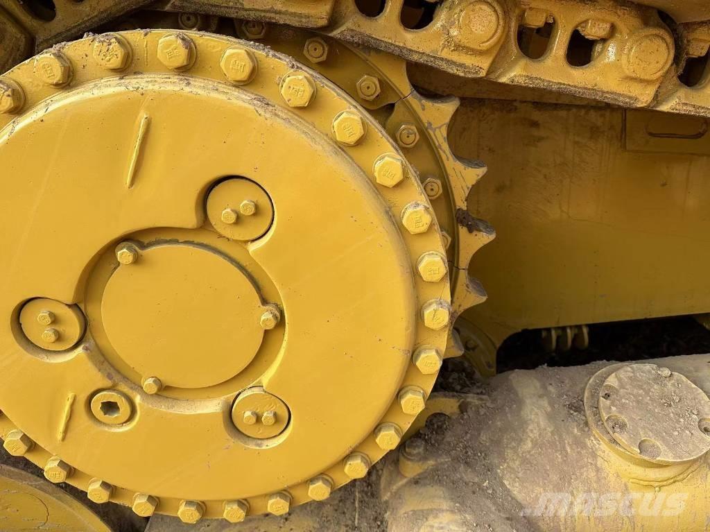 CAT D8R Kāpurķēžu buldozeri