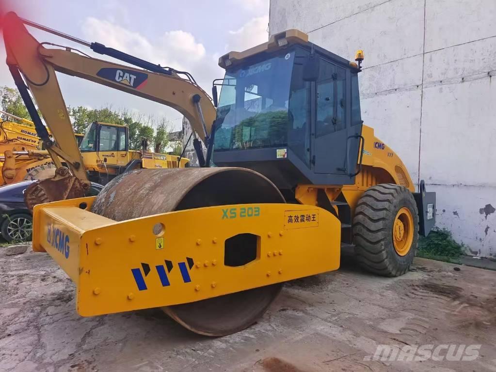 XCMG XS 203 J Vienvalča grunts veltņi