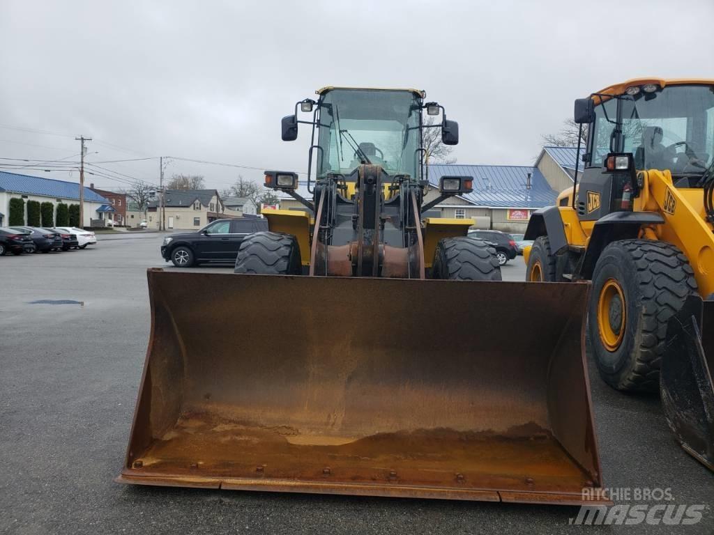 Komatsu WA 200 Iekrāvēji uz riteņiem