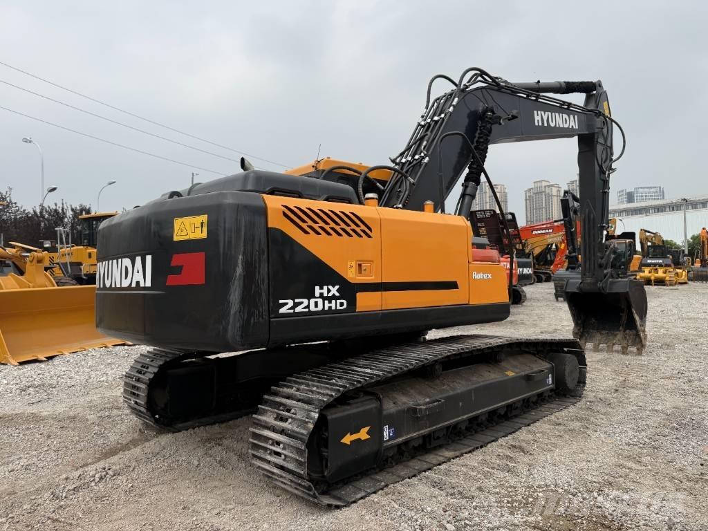Hyundai HX 220 Kāpurķēžu ekskavatori