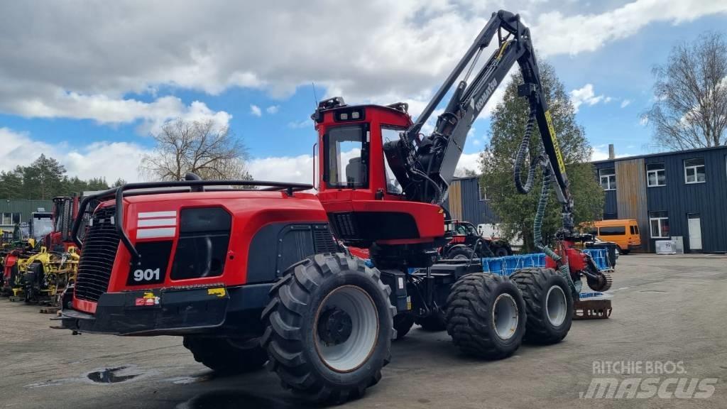 Komatsu 901 Harvesteri
