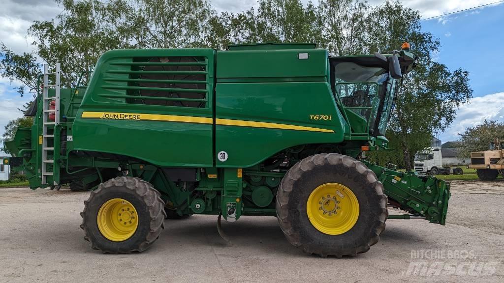John Deere T 670 i Ražas novākšanas kombaini