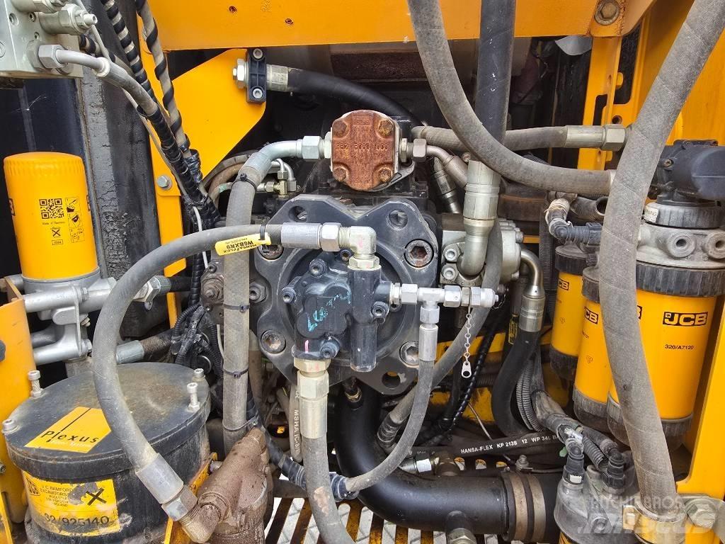 JCB JS 220 N LC Kāpurķēžu ekskavatori