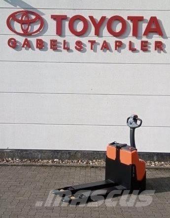 Toyota LWI 160 Zemie palešu pacēlāji