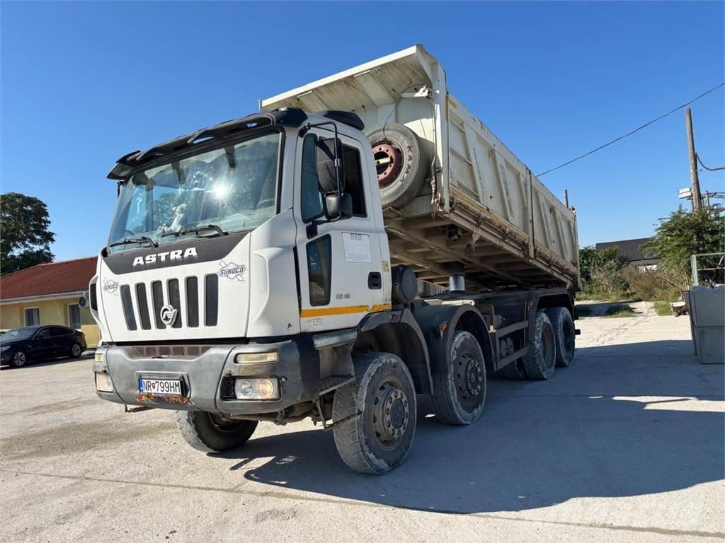 Astra HD8 8X6 Pašizgāzējs