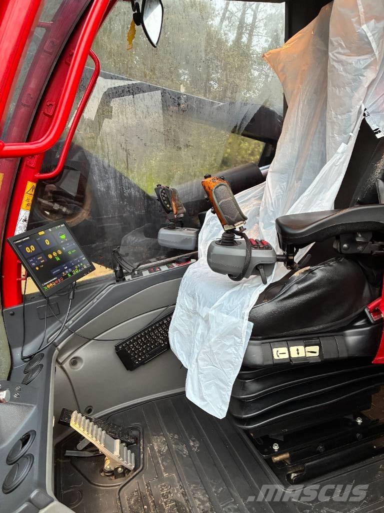 Komatsu 901 Harvesteri