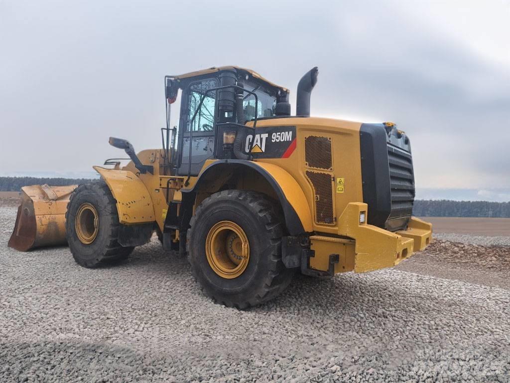 CAT 950 M Iekrāvēji uz riteņiem