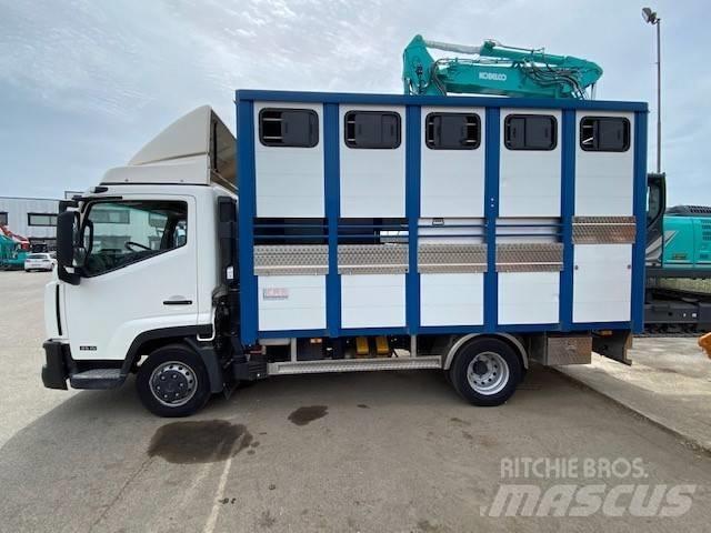 Nissan NT500 Vieglais kravas automobilis/izkraušana no sāniem