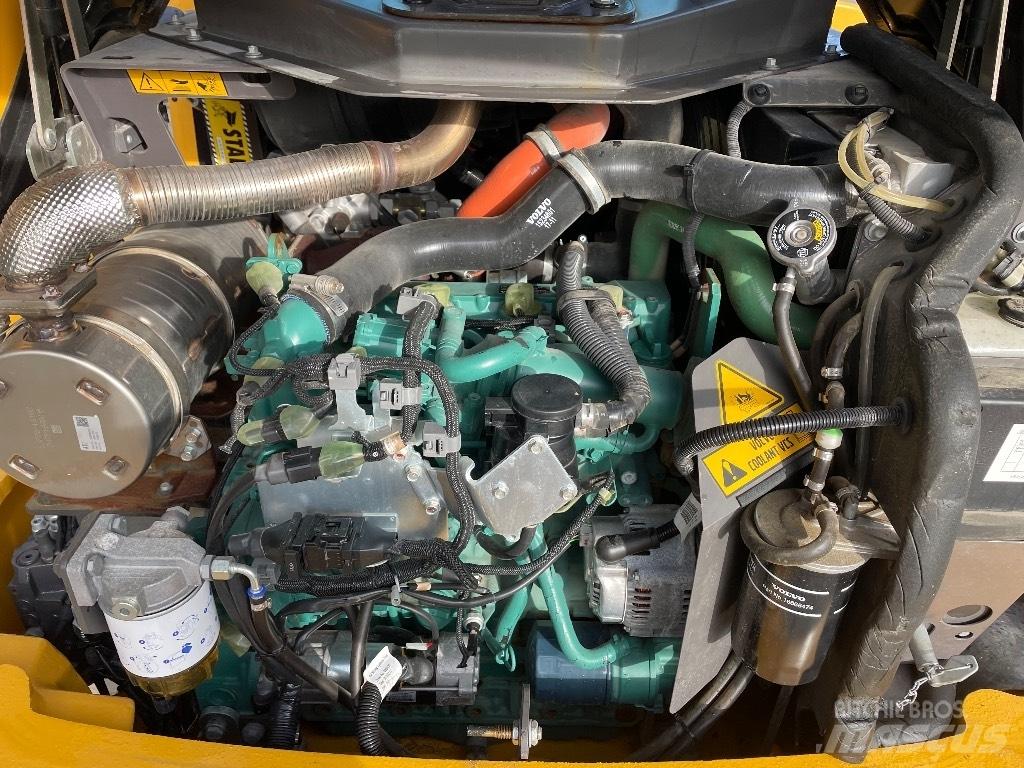 Volvo L30GS Mini iekrāvēji