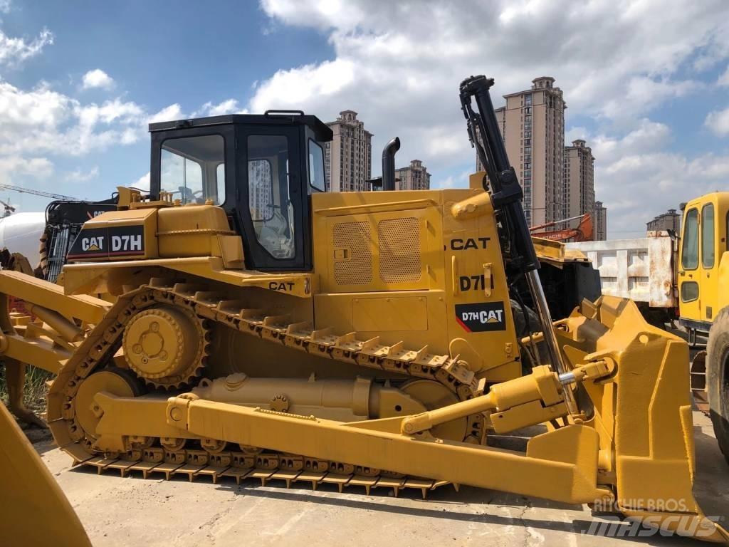 CAT D 7 H Kāpurķēžu buldozeri