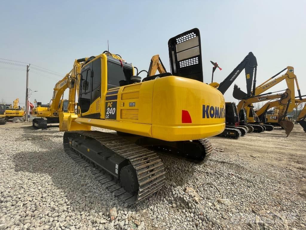 Komatsu PC 240 Kāpurķēžu ekskavatori
