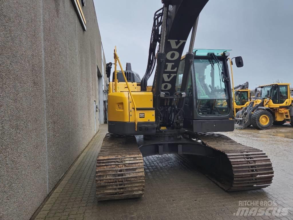 Volvo ECR 235 EL Kāpurķēžu ekskavatori