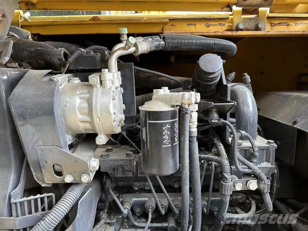 Komatsu PC70-8 Vidēja lieluma ekskavatori 7 t - 12 t
