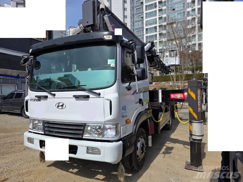 Hyundai HS3870 Pacēlāji uz automašīnas bāzes