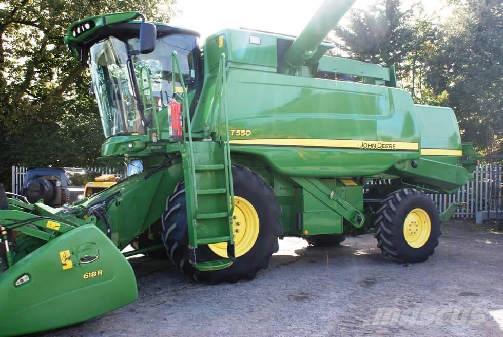John Deere T 550 Ražas novākšanas kombaini