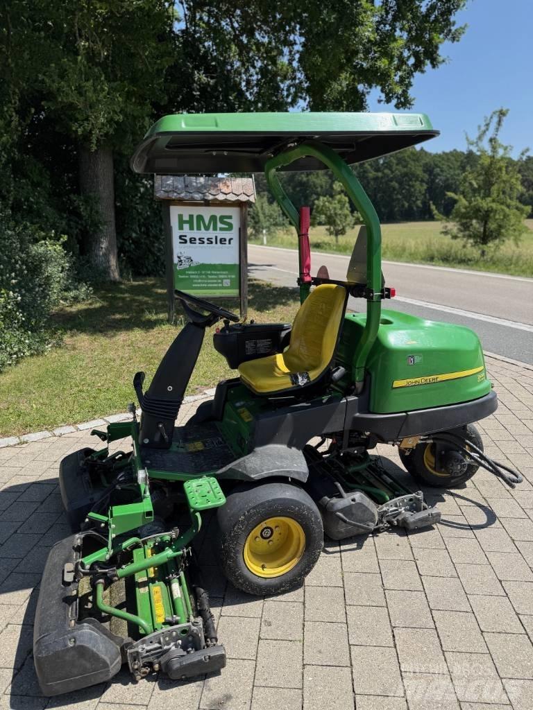 John Deere 2500 E Mauriņa pļaujmašīnas