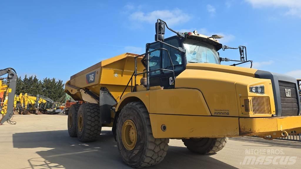 CAT 745 Artikulētie pašizgāzēji