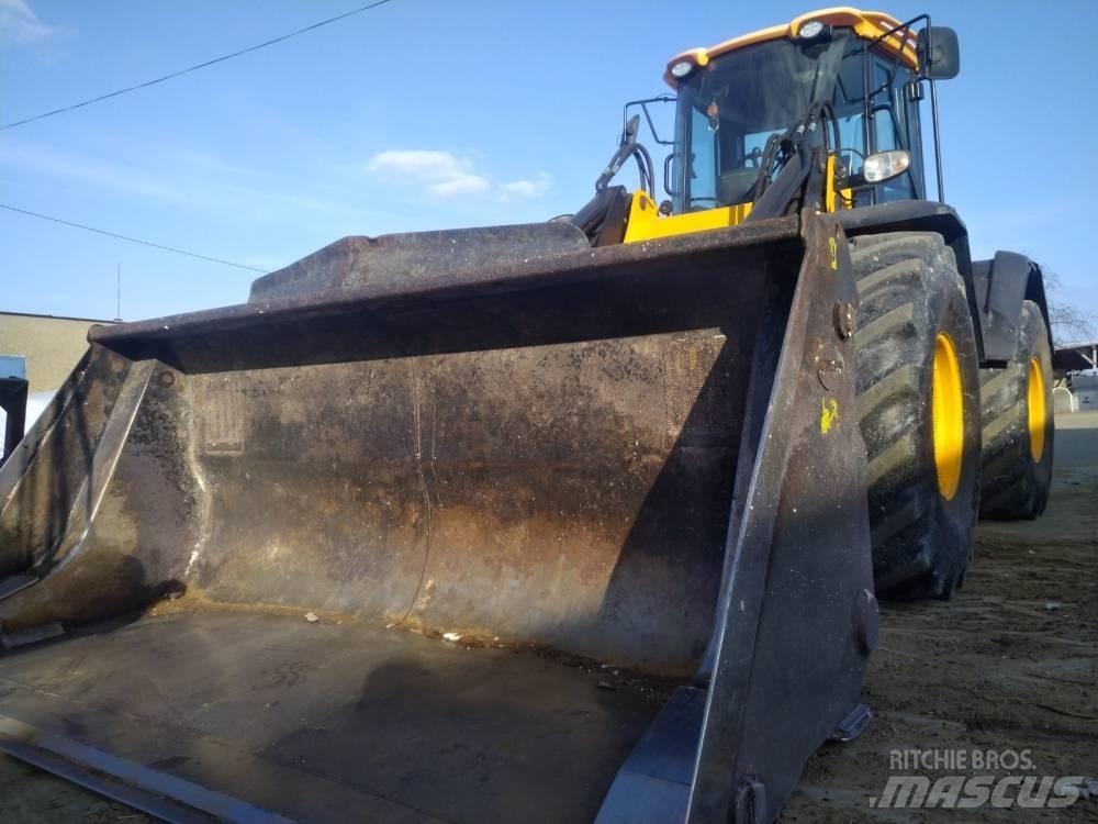 JCB 418 S Iekrāvēji uz riteņiem