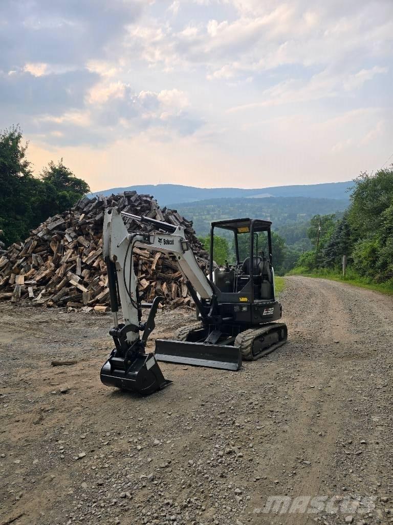 Bobcat E 32 Mini ekskavatori < 7 t