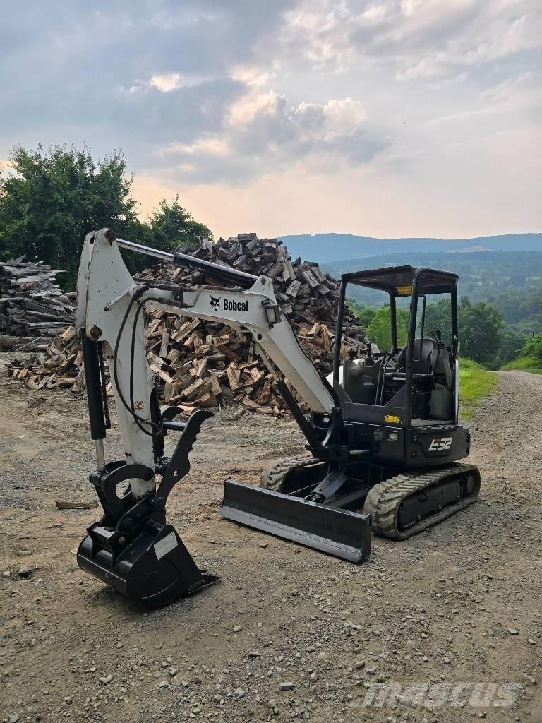 Bobcat E 32 Mini ekskavatori < 7 t