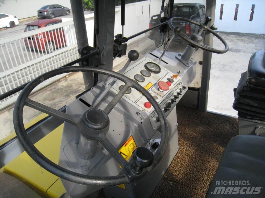 Dynapac CS 141 Divvalču grunts veltņi