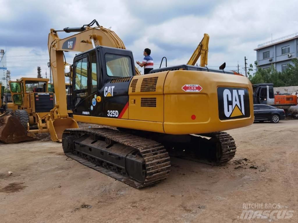 CAT 325DL Kāpurķēžu ekskavatori