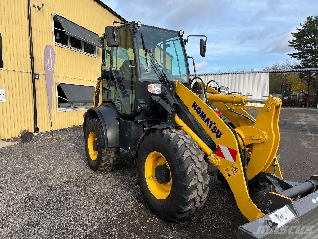 Komatsu WA80M-8 Iekrāvēji uz riteņiem