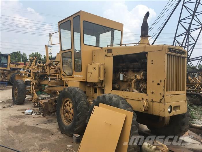 Komatsu GD 623 A Greideri
