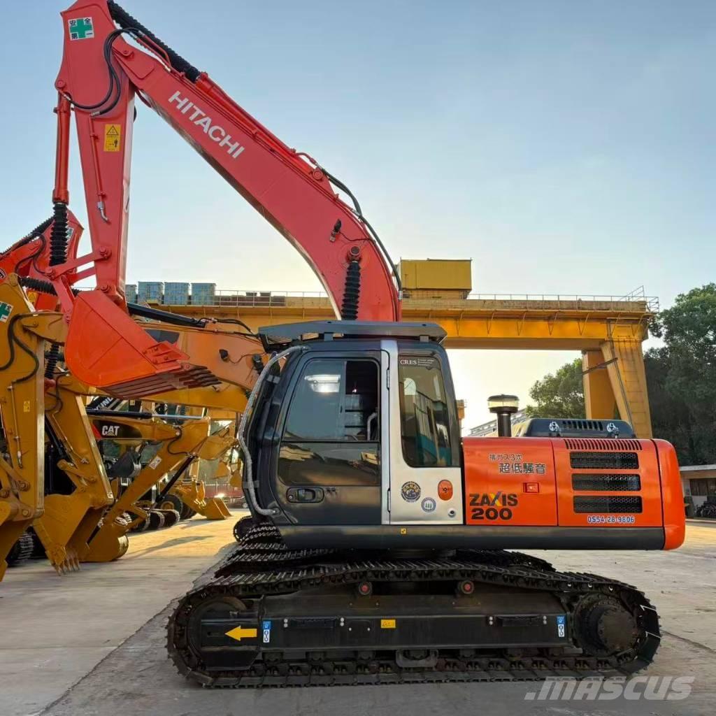 Hitachi ZX 200-3 Kāpurķēžu ekskavatori