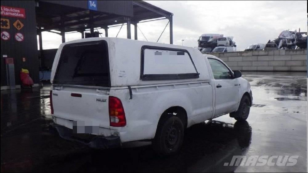 Toyota Hilux Vieglais kravas automobilis/izkraušana no sāniem