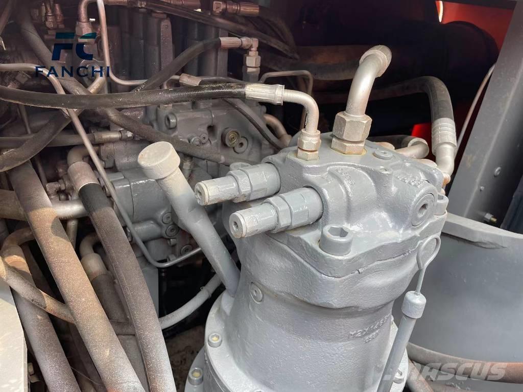 Hitachi EX 200 Kāpurķēžu ekskavatori