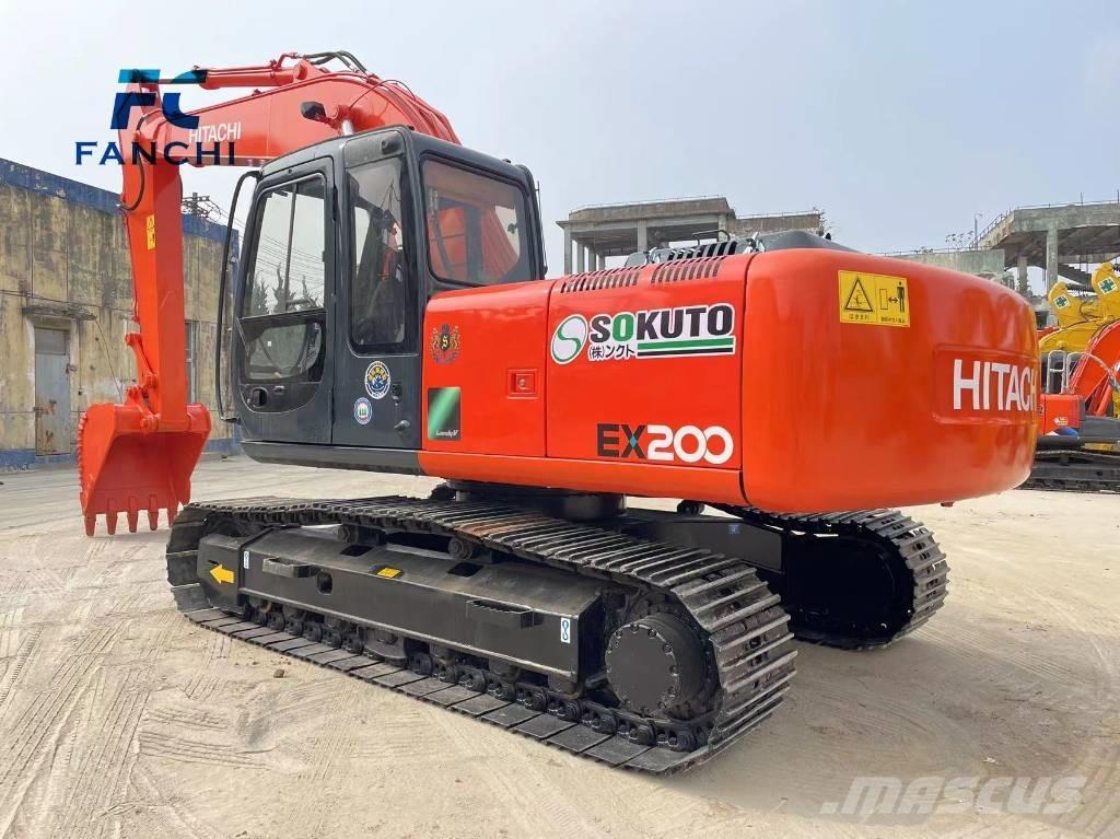 Hitachi EX 200 Kāpurķēžu ekskavatori