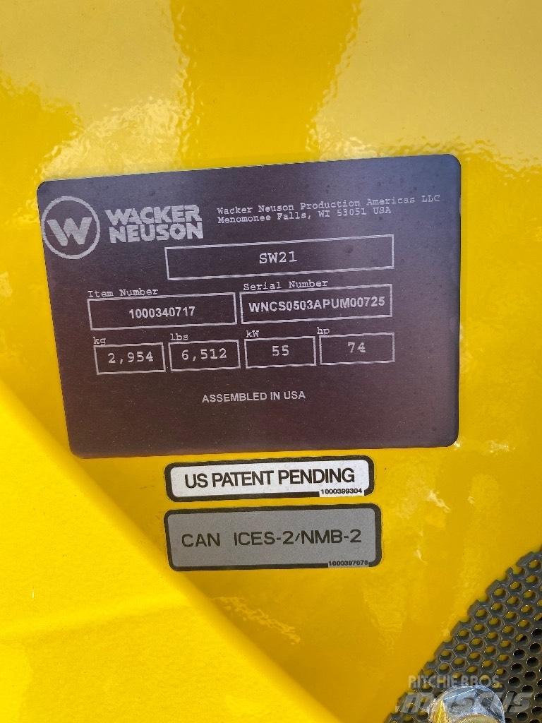 Wacker Neuson SW21 Lietoti riteņu kompaktiekrāvēji