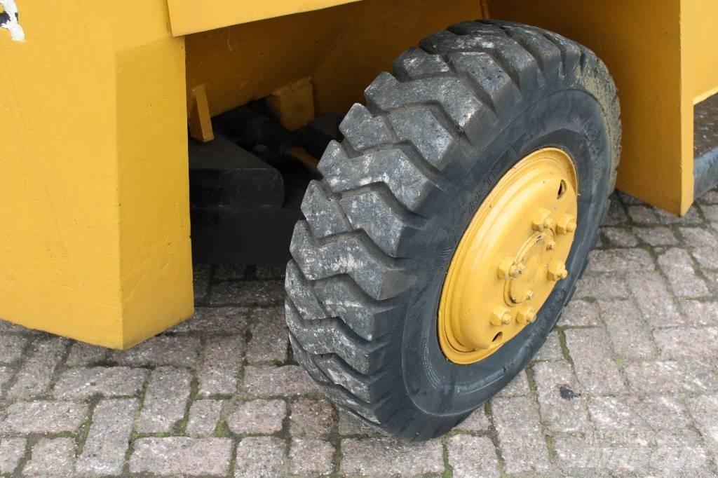 CAT V 130 Tehnika ar dīzeļa dzinēju