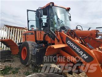 Doosan DL 300-3 Iekrāvēji uz riteņiem