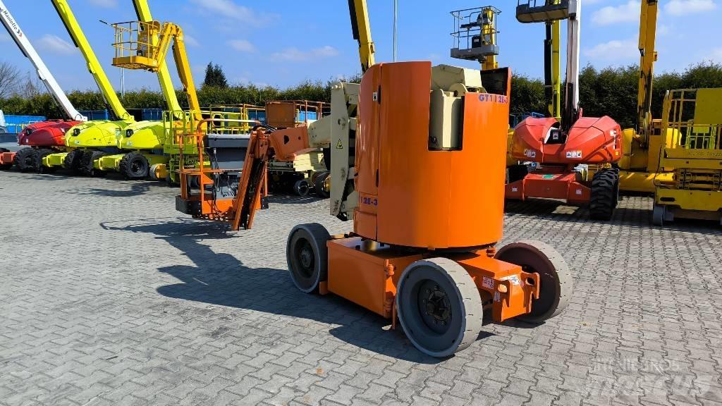 JLG E 300 AJP Strēles pacēlāji