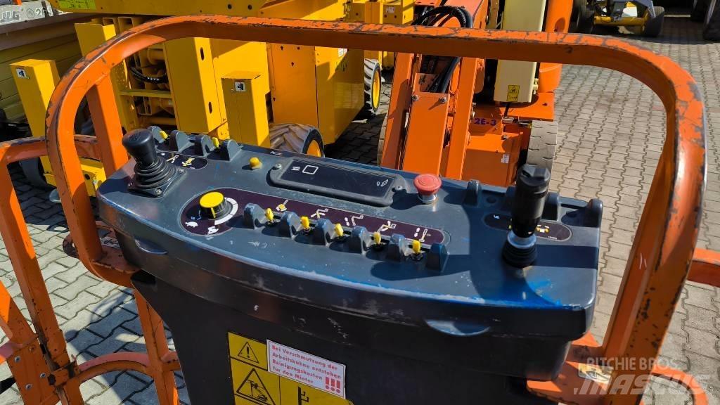 JLG E 300 AJP Strēles pacēlāji