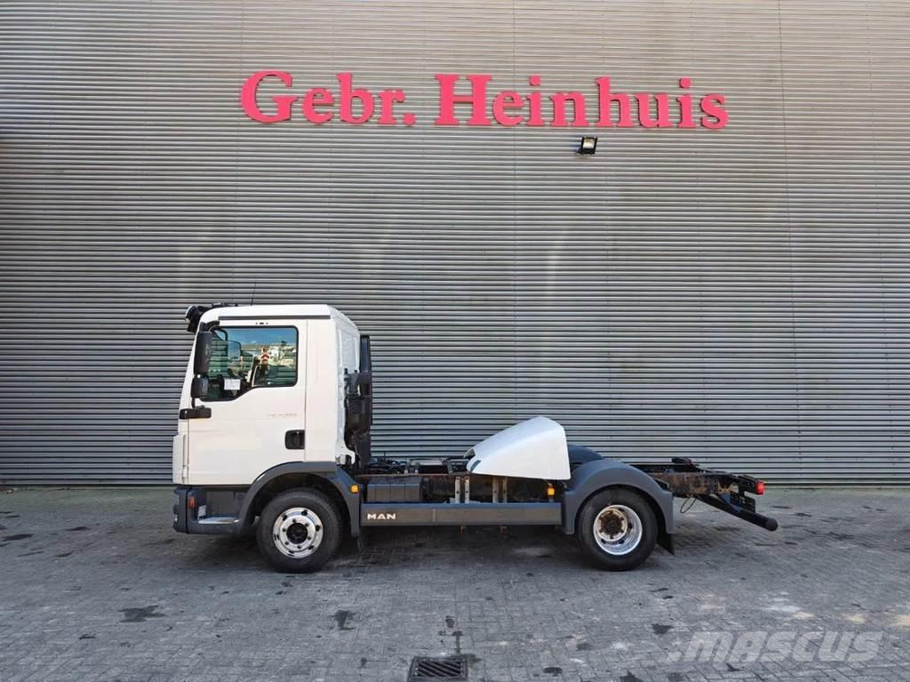 MAN TGL 8.220 4x2 Šasija ar kabīni