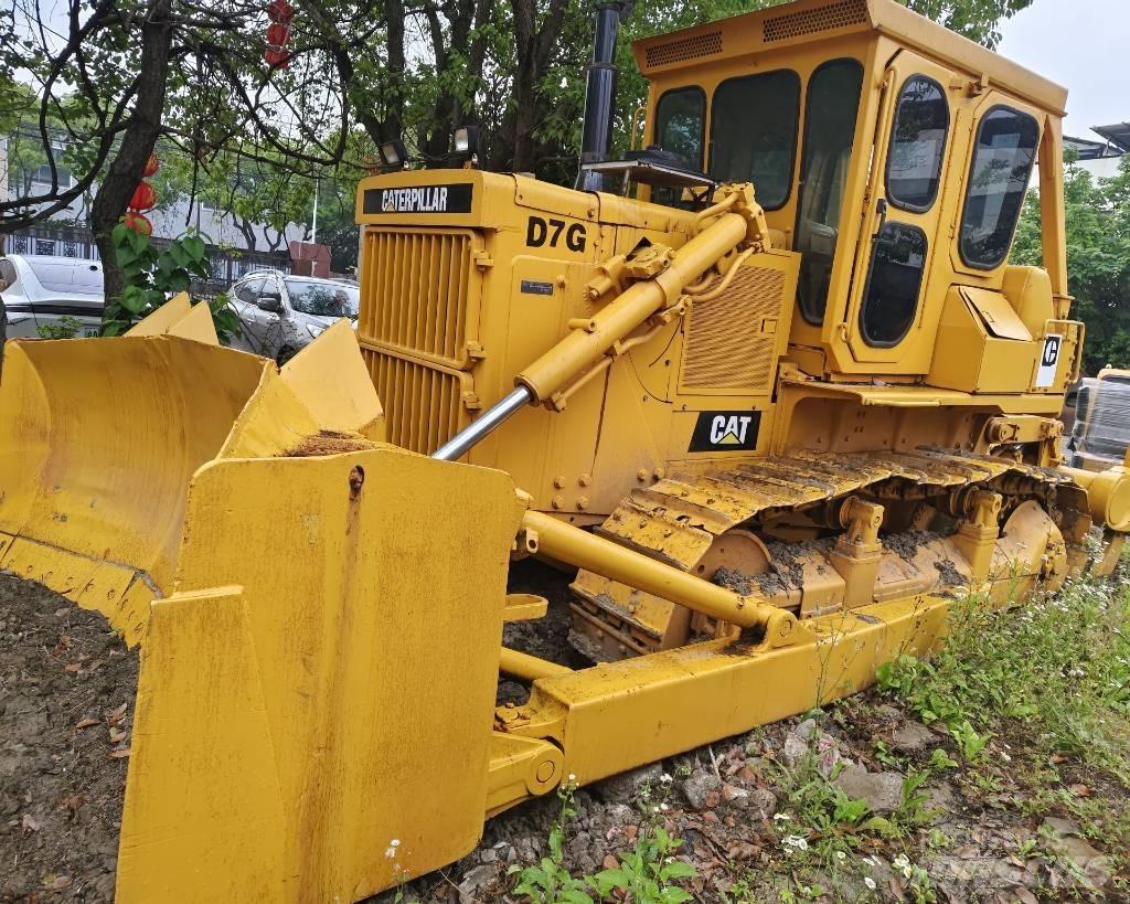 CAT D 7 G Kāpurķēžu buldozeri