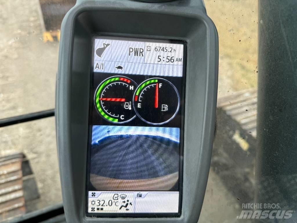 DEERE 210G LC Kāpurķēžu ekskavatori