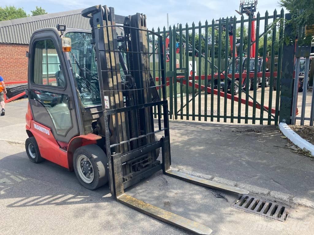 Manitou Mi25D Tehnika ar dīzeļa dzinēju