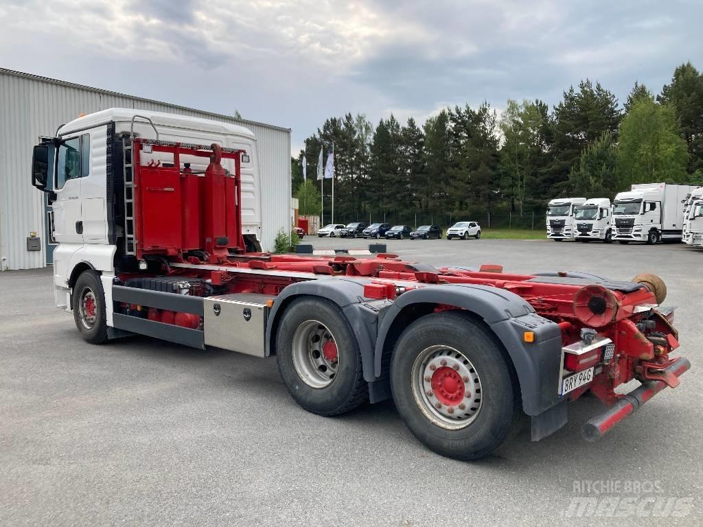 MAN TGX 26.500 6X2 Treileri ar āķi
