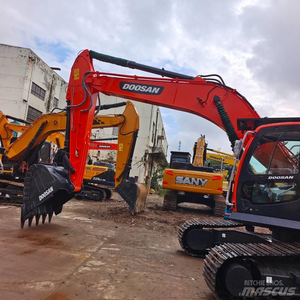Doosan DX 300 LC Kāpurķēžu ekskavatori