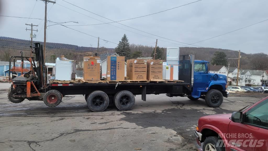 Ford F9000 Platformas/izkraušana no sāniem