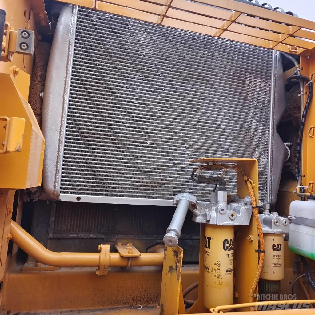 CAT 330 D Kāpurķēžu ekskavatori